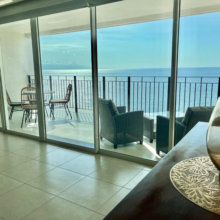 Grand Venetian Beachfront Condos - Apartamento con terraza - 2