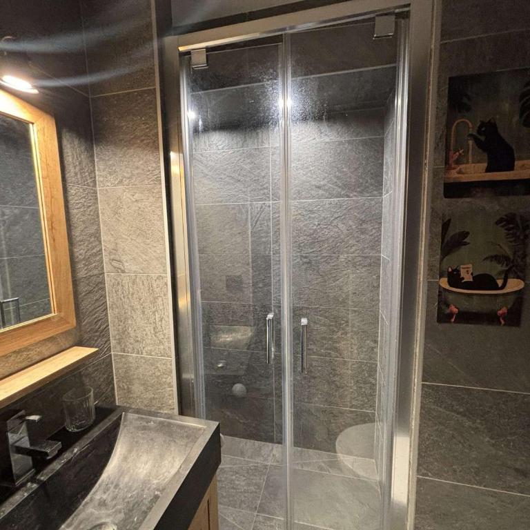 Appartement rénové 3 pièces, Alpe d'Huez, balcon, parking - FR-1-405-375 - Appartement - 12