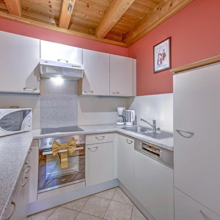 Holiday Village Wildschönau Traditional Chalet - Ferienhaus mit 3 Schlafzimmern - 4