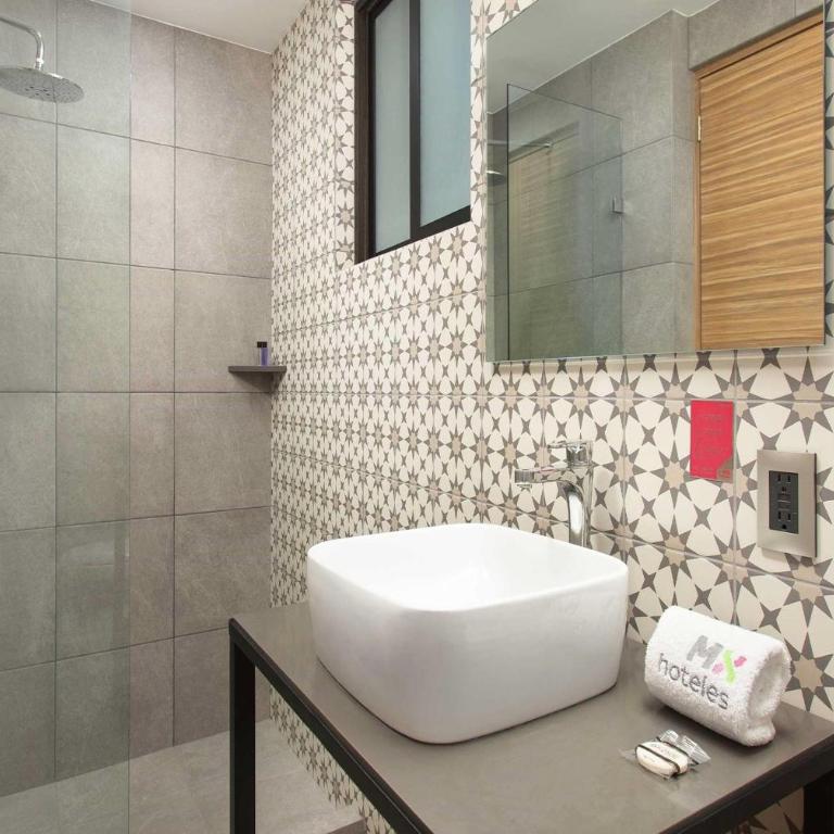 Hotel MX zócalo CDMX, Trademark Collection by Wyndham - Queen Room - Non-Smoking - 7