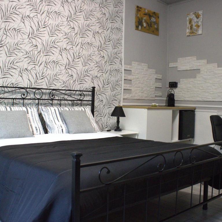 Chloe's Rooms - Camera Tripla con Bagno Privato Esterno - 4