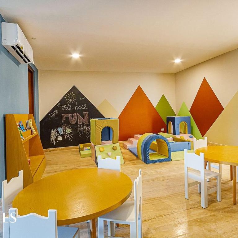 Luxury 1BR - Rooftop Paradise with Pool & Jacuzzi - Apartamento - 49