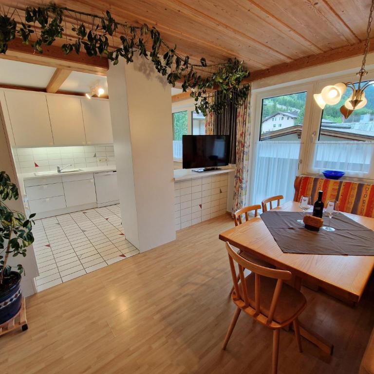 Haus Daheim - Apartment mit 3 Schlafzimmern und Balkon - 8
