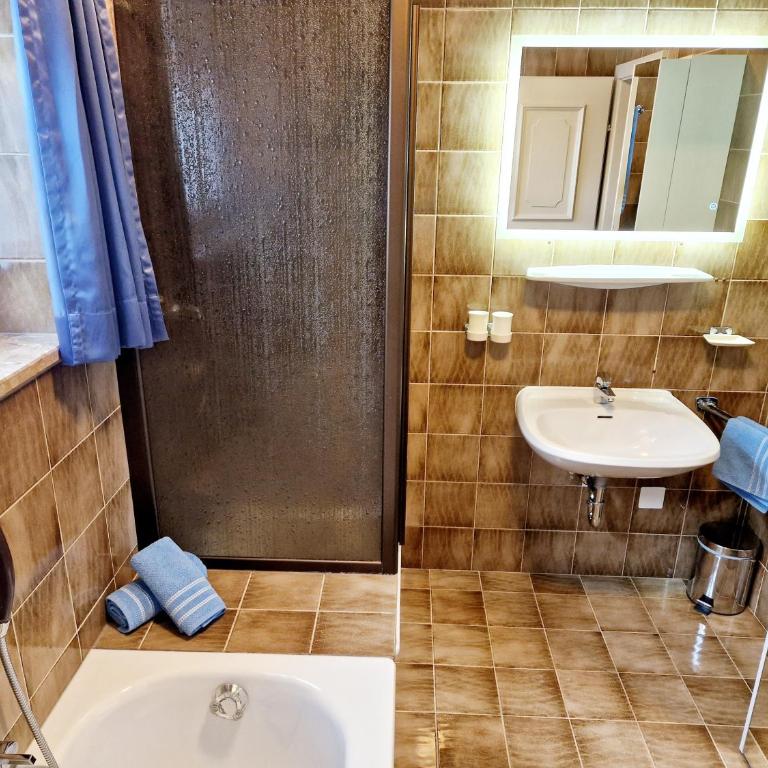 Haus Daheim - Apartment mit 3 Schlafzimmern und Balkon - 9