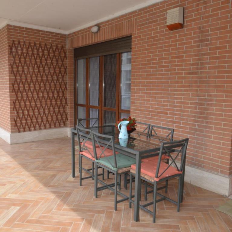 Luciana Apt - 3 min train to FCO Airport & Fiera - Appartamento con 1 Camera da Letto - 40