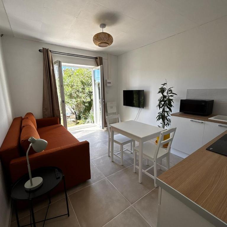 Appartement proche centre-ville avec jardin - Appartement 2 Chambres - 20