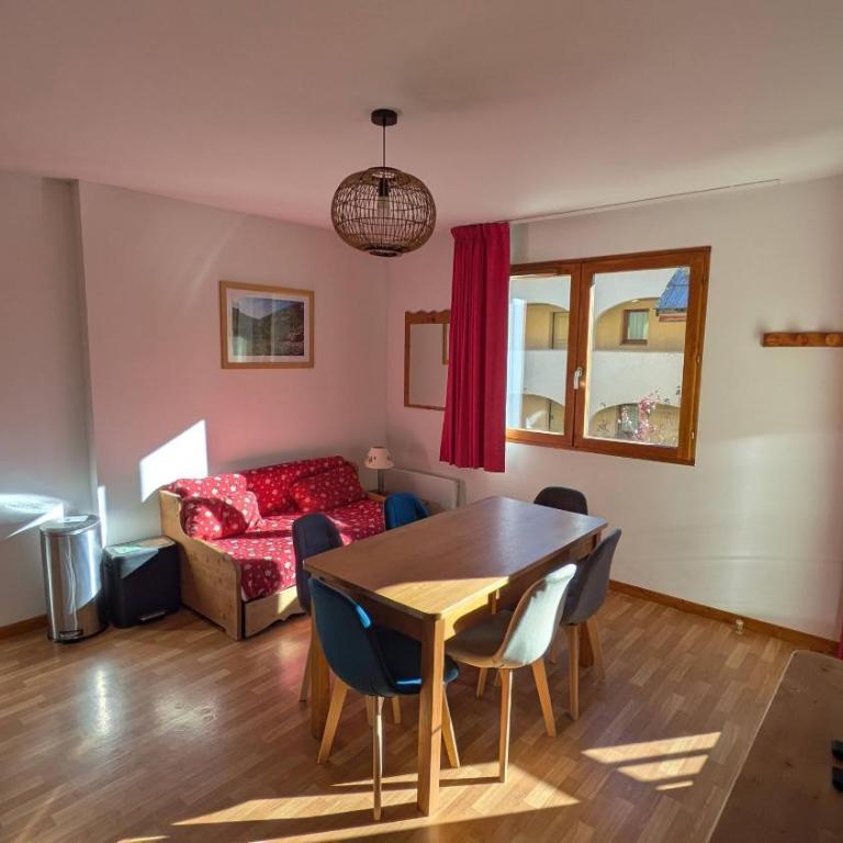 Appartement 3 pieces 6 personnes, 2 chambres, wifi fibre gratuit, piscine l'été et au pied des pistes l'hiver - Appartement 2 Chambres - 25