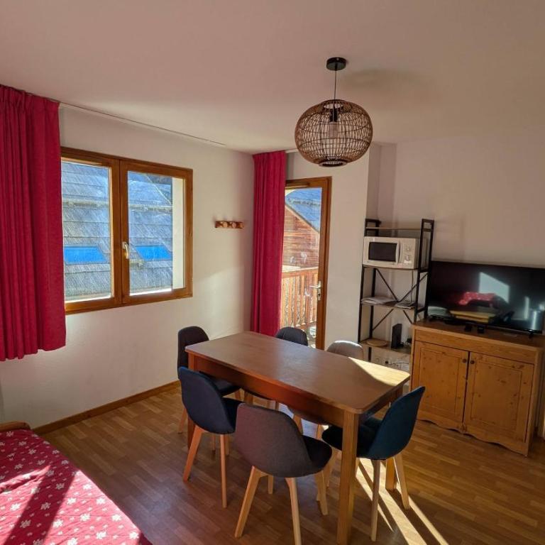Appartement 3 pieces 6 personnes, 2 chambres, wifi fibre gratuit, piscine l'été et au pied des pistes l'hiver - Appartement 2 Chambres - 26