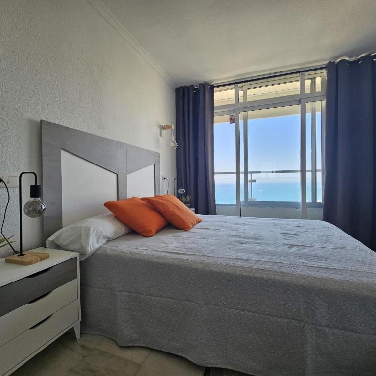 Apartamento en Benalmádena en la playa con piscina Frontal al mar - Apartamento de 2 dormitorios - 14
