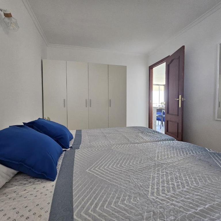 Apartamento en Benalmádena en la playa con piscina Frontal al mar - Apartamento de 2 dormitorios - 16