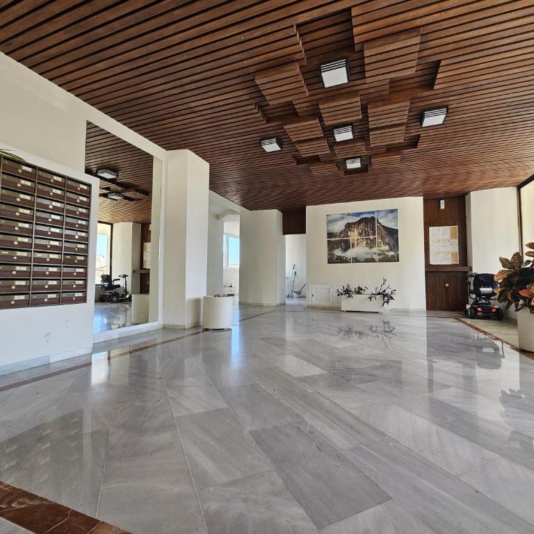 Apartamento en Benalmádena en la playa con piscina Frontal al mar - Apartamento de 2 dormitorios - 23