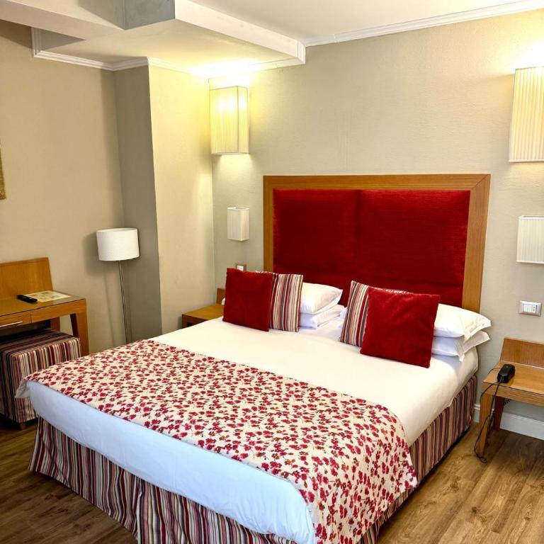 Hotel Perseo - Superior Double or Twin Room with City View - 4