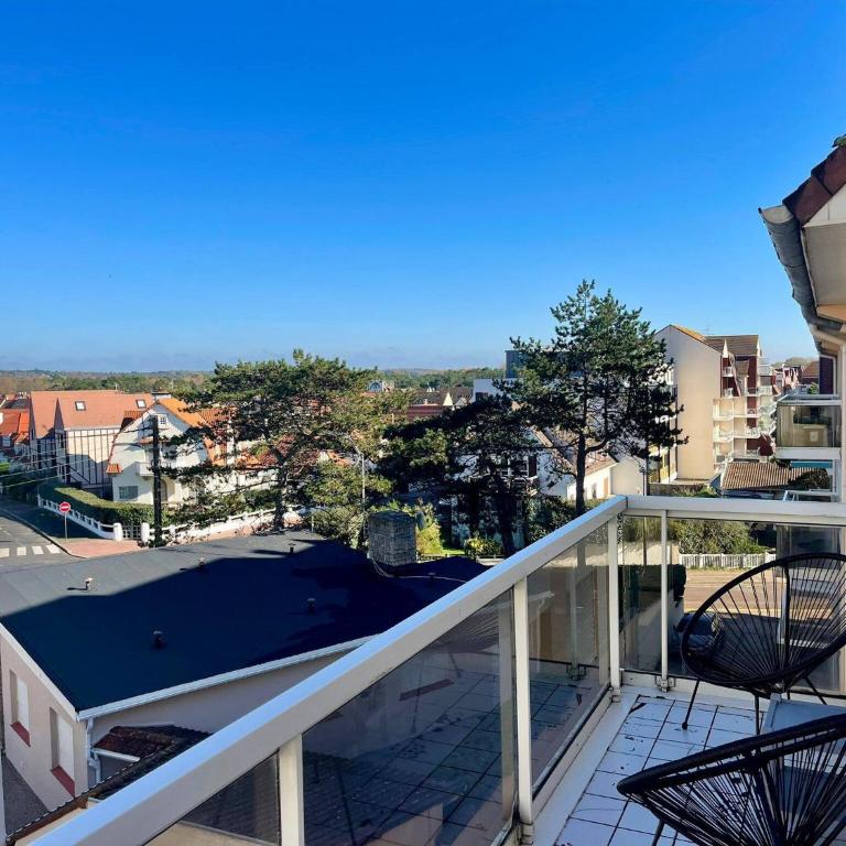 Arthur - Studio with Balcony - 19