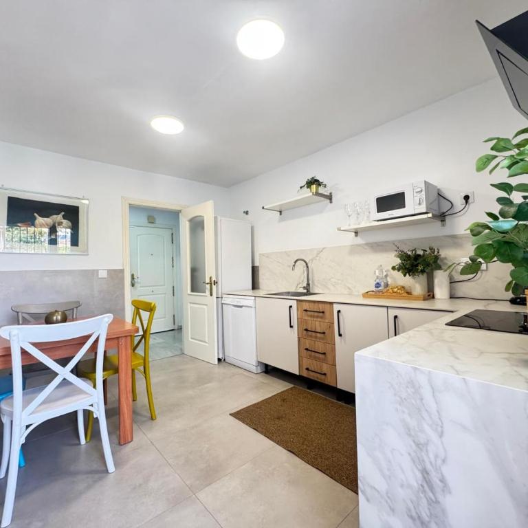 Carihuela Playa Los Nidos 1 - Apartamento - 30