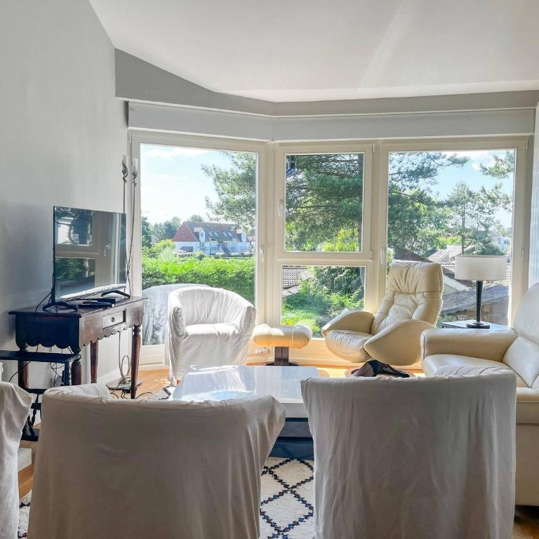 Large lakeside house - Mayvillage - Maison de Vacances 4 Chambres - 28