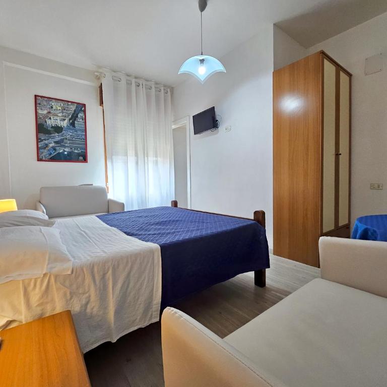 Affittacamere Miri - Camera Quadrupla con Bagno Privato - 4
