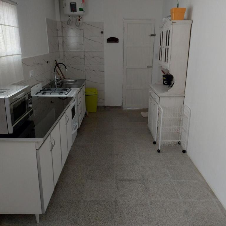 Large apartment, house type, equipped for 4 people - Apartamento de 1 dormitorio - 7