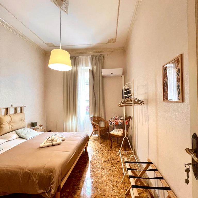 Casa Jolanda B&B - Camera Matrimoniale con Bagno Privato Esterno - 3