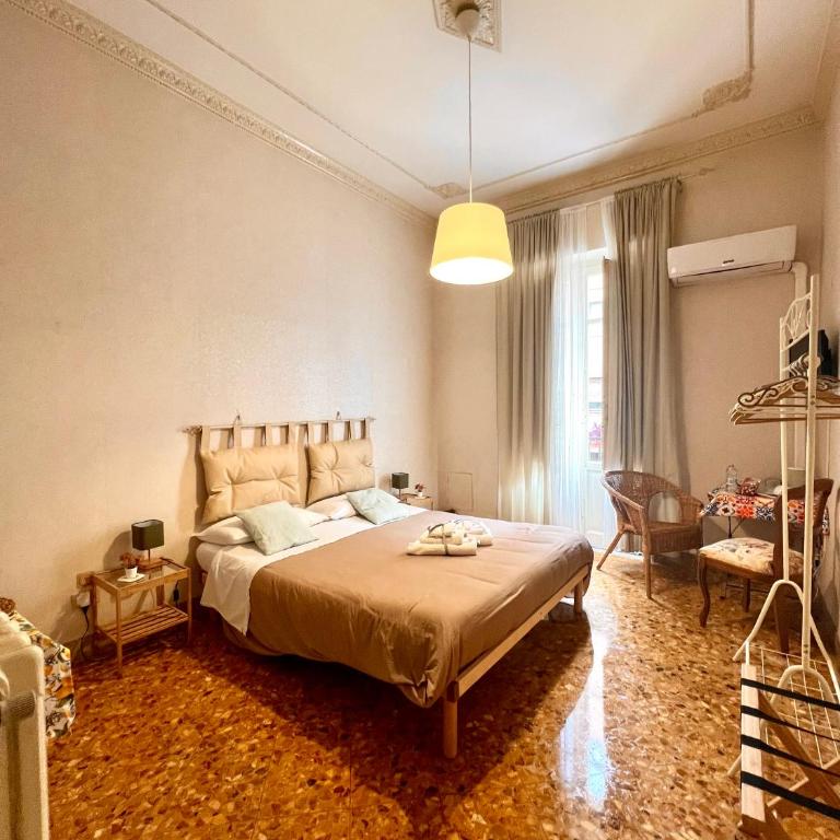 Casa Jolanda B&B - Camera Matrimoniale con Bagno Privato Esterno - 1