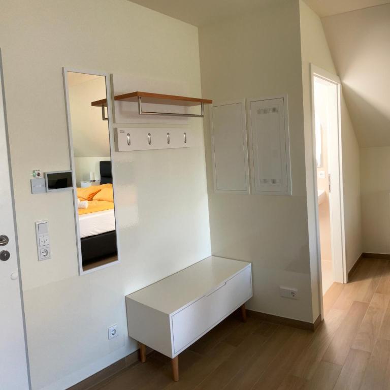 LiRa am Faberwald - Studio Apartment with Queen Bed - 7