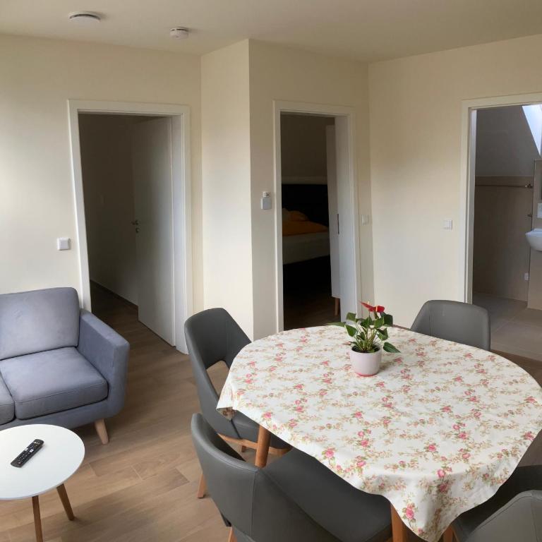LiRa am Faberwald - Two-Bedroom Studio Apartment - 15