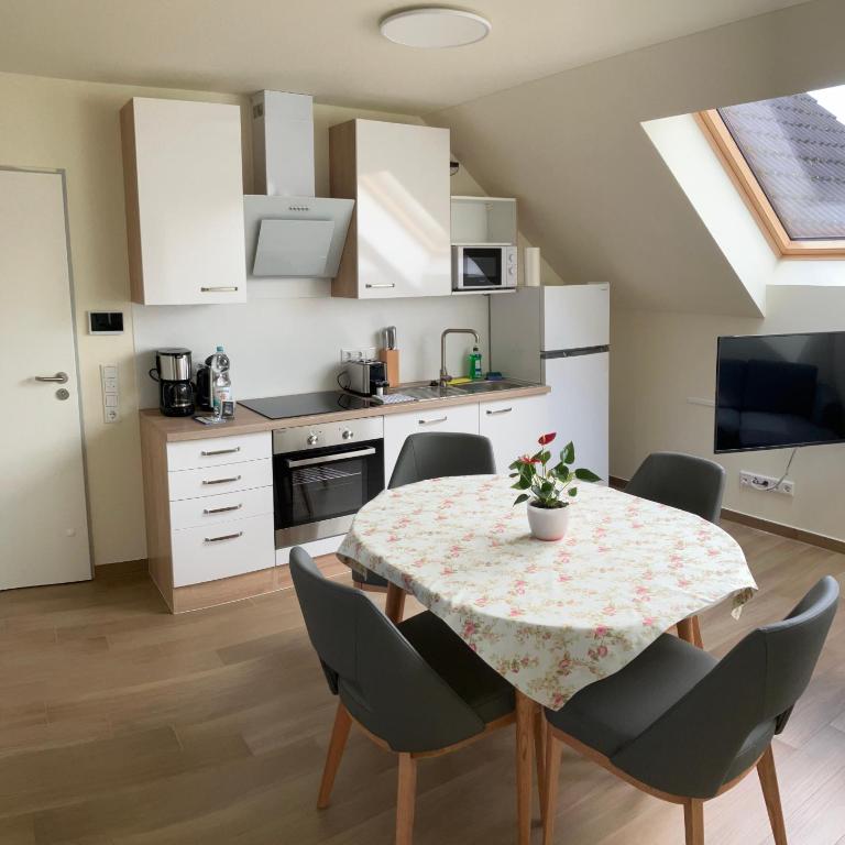 LiRa am Faberwald - Two-Bedroom Studio Apartment - 16
