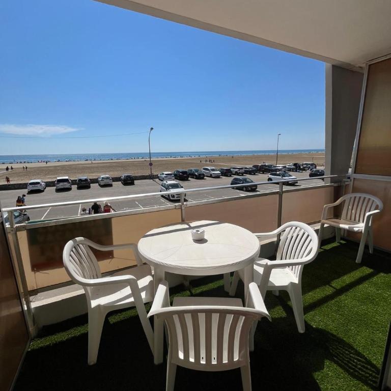 APPARTEMENT Rénové de type 3 VUE MER - Appartement 2 Chambres avec Balcon et Vue sur la Mer - 2