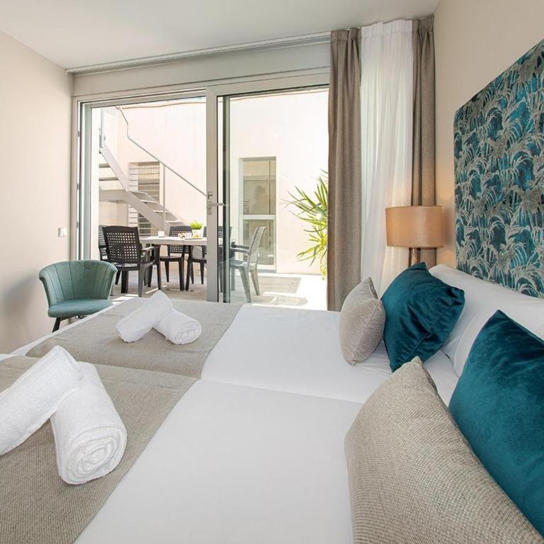 Holihome Rambla 24 - Deluxe Family Suite - 14