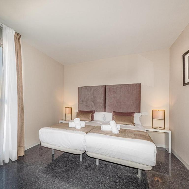 Holihome Rambla 24 - Deluxe Family Suite - 15