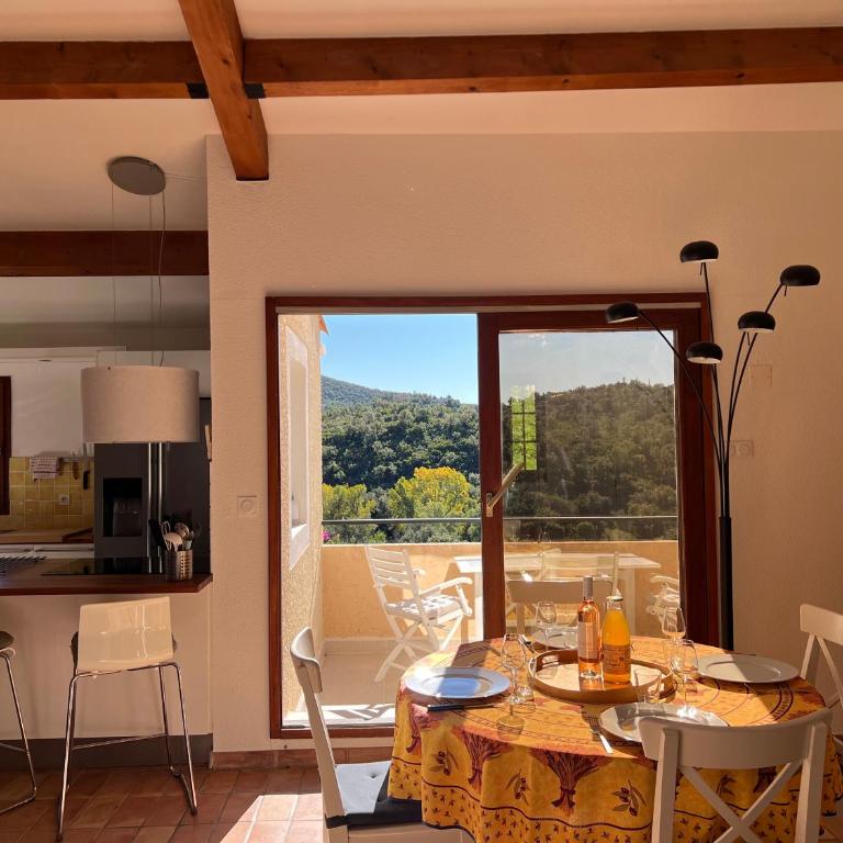L'appartement Côté Colline à Valcros - Appartement 2 Chambres avec Balcon et Terrasse - 18