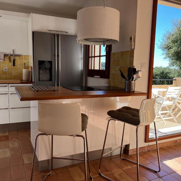 L'appartement Côté Colline à Valcros - Appartement 2 Chambres avec Balcon et Terrasse - 23