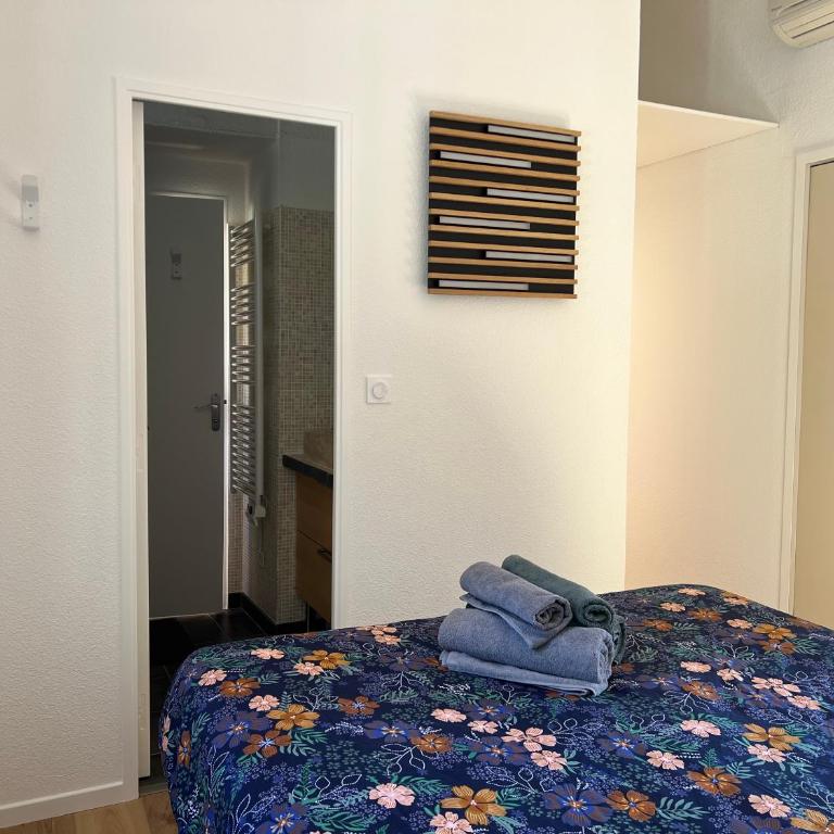 L'appartement Côté Colline à Valcros - Appartement 2 Chambres avec Balcon et Terrasse - 26