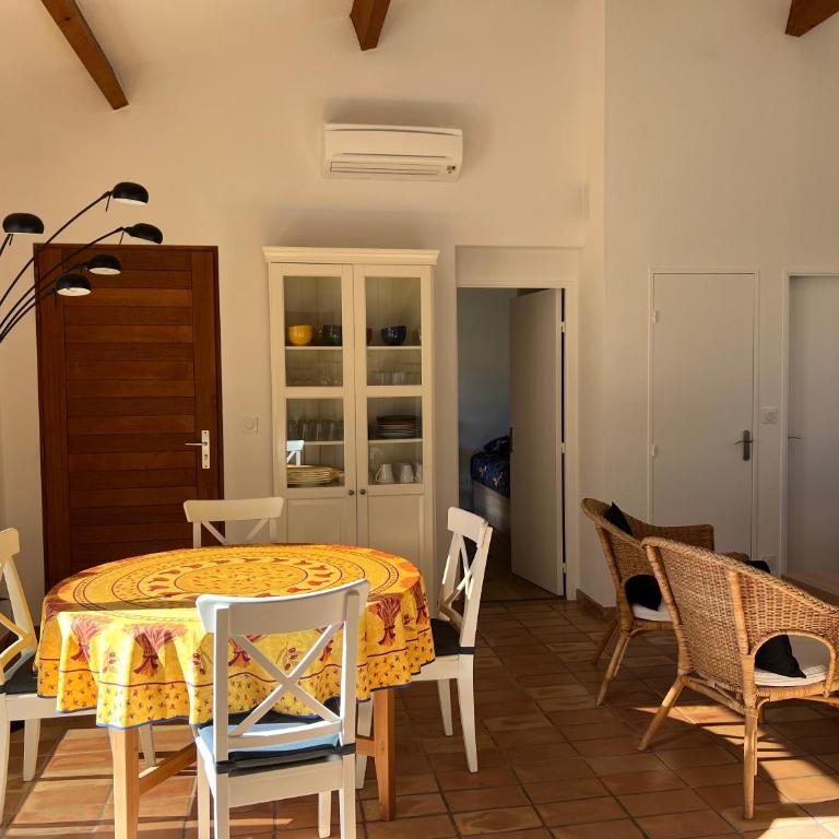 L'appartement Côté Colline à Valcros - Appartement 2 Chambres avec Balcon et Terrasse - 27