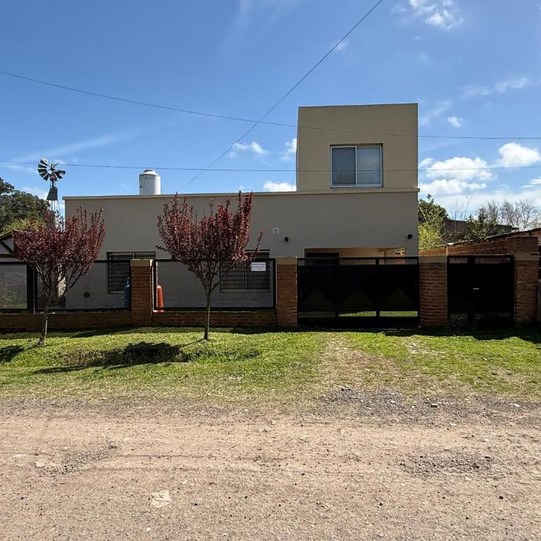 Alquiler en Uribelarrea - Casa de 3 dormitorios - 1