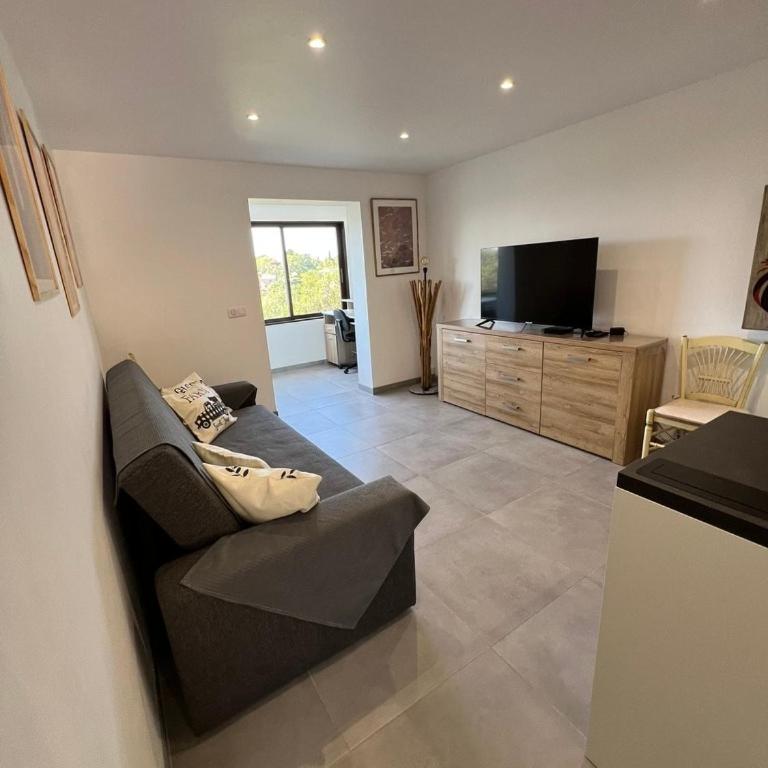 Appartement avec jardin et cuisine d'été - Apartamento de 1 dormitorio - 12