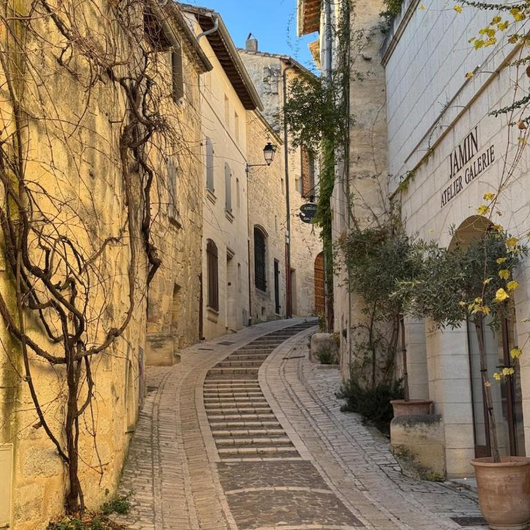 Centre ville Uzes-La maison aux petits pas 4 étoiles - Maison 4 Chambres - 60