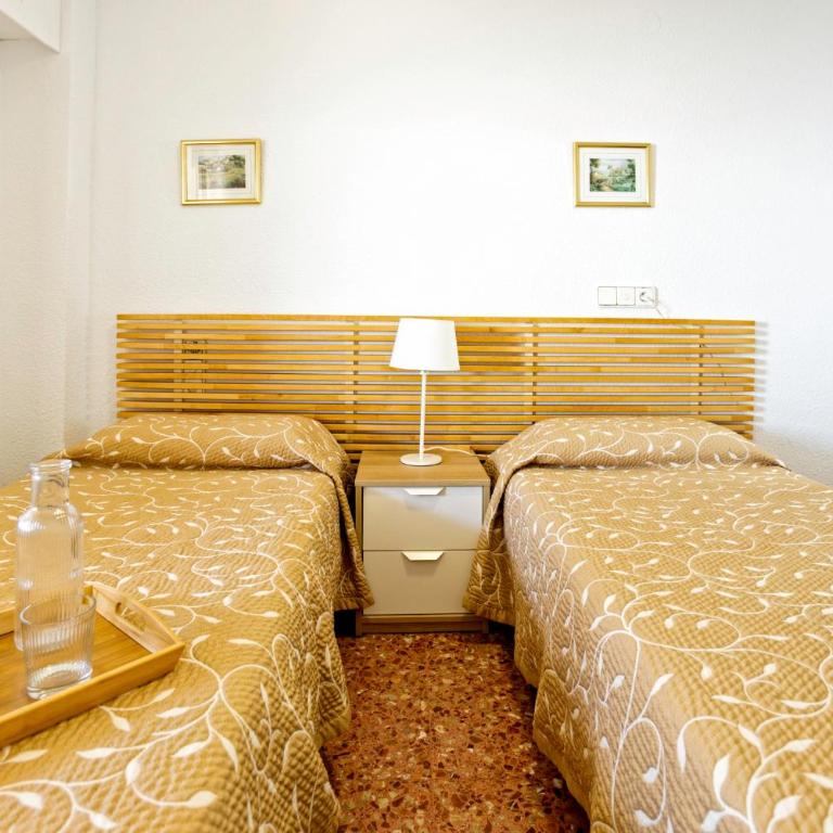 Florazar 2 Pool & Private Balcony - One-Bedroom Apartment - 2