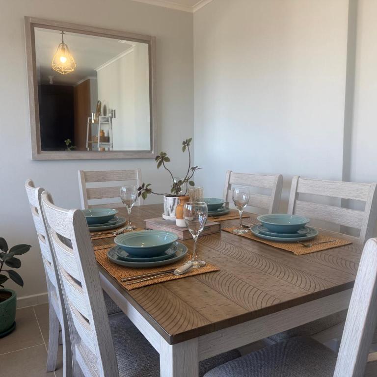Refugio del Estrecho - Vista a la ciudad y calidez - Two-Bedroom Apartment with City View - 11