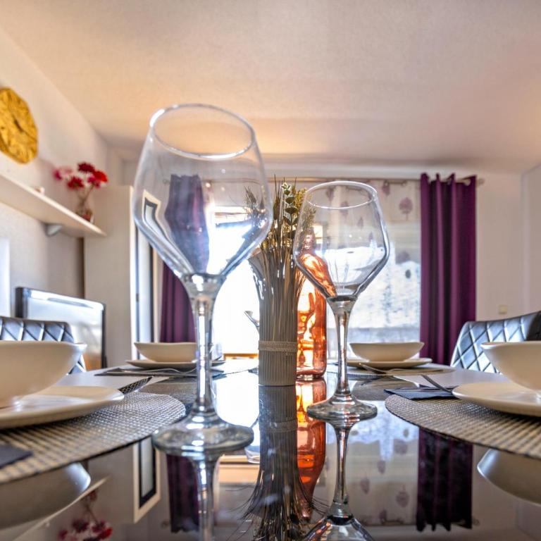 Florazar 2 Pool & Private Balcony - One-Bedroom Apartment - 14
