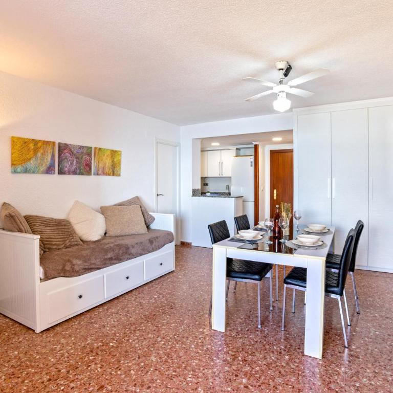 Florazar 2 Pool & Private Balcony - One-Bedroom Apartment - 17
