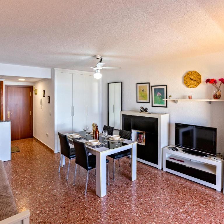 Florazar 2 Pool & Private Balcony - One-Bedroom Apartment - 20