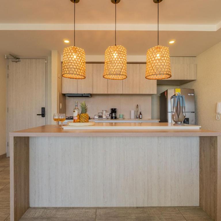 DQ1102 Hermoso con Jacuzzi priv y Vista increíble - 10 min Centro Historico - Two-Bedroom Apartment with Balcony - 31