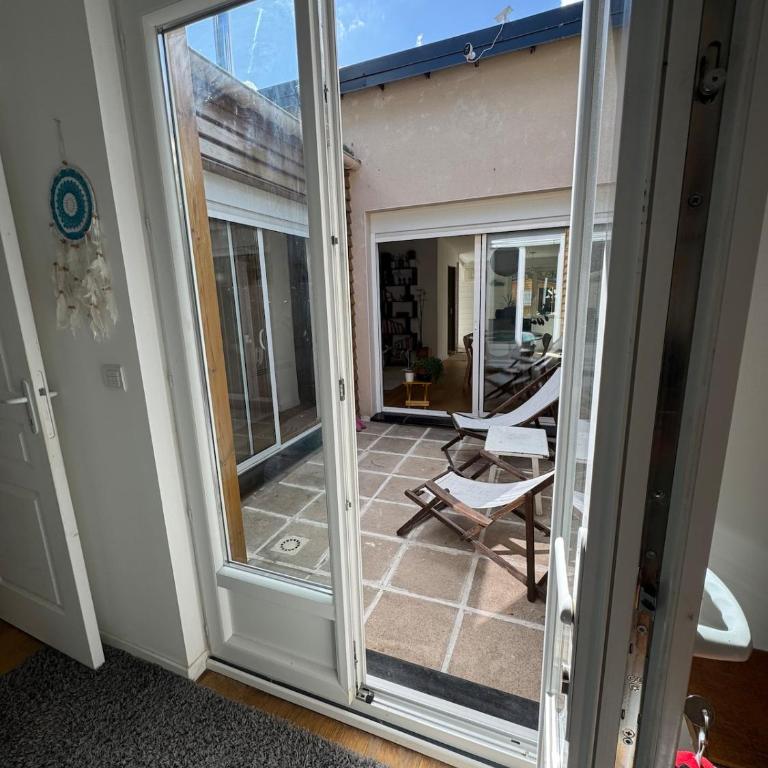 Charming 2 bedroom house beautiful garden and patio - Casa con 2 Camere da Letto - 27