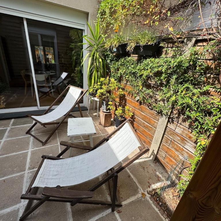 Charming 2 bedroom house beautiful garden and patio - Casa con 2 Camere da Letto - 35