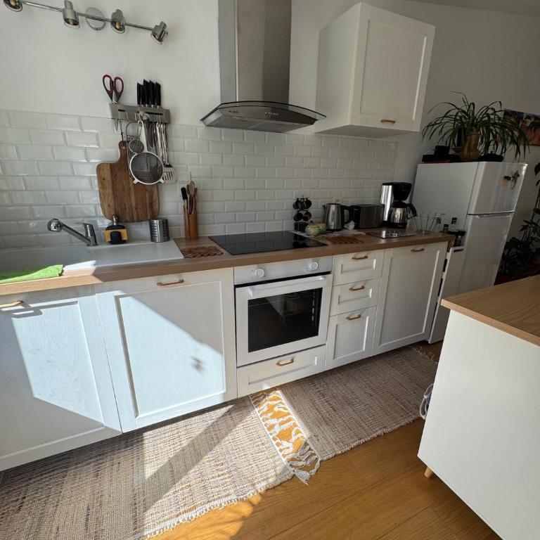 Charming 2 bedroom house beautiful garden and patio - Casa con 2 Camere da Letto - 44