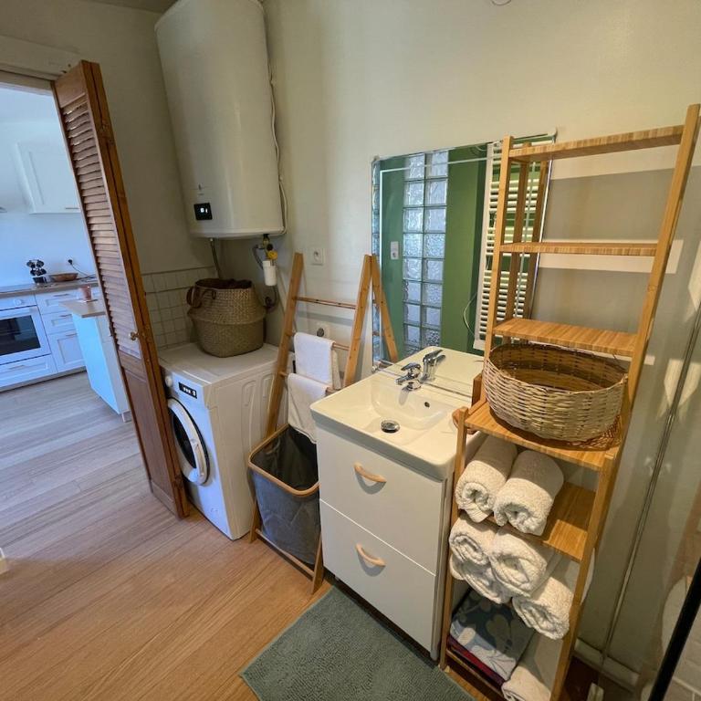 Charming 2 bedroom house beautiful garden and patio - Casa con 2 Camere da Letto - 45