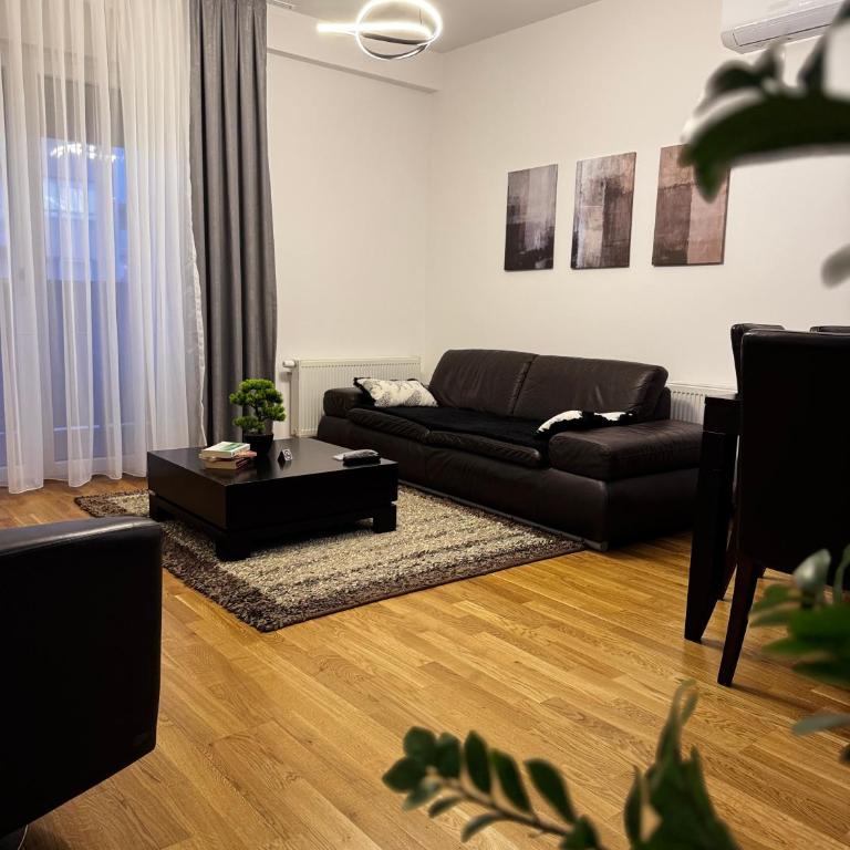 Urban Suite BL Apartment - Two-Bedroom Apartment - 12