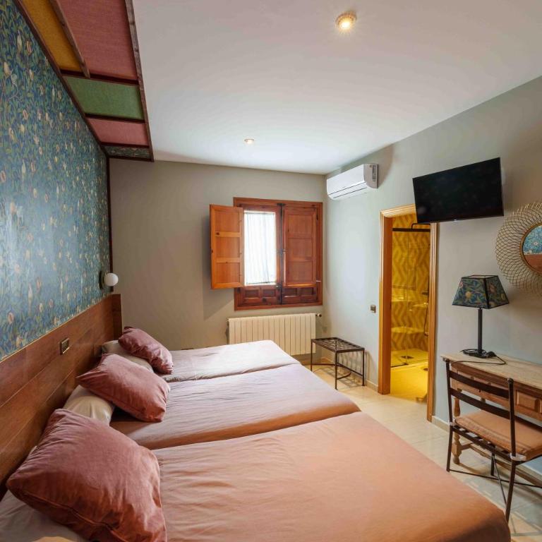 Hotel Sol - Habitación Triple - 11