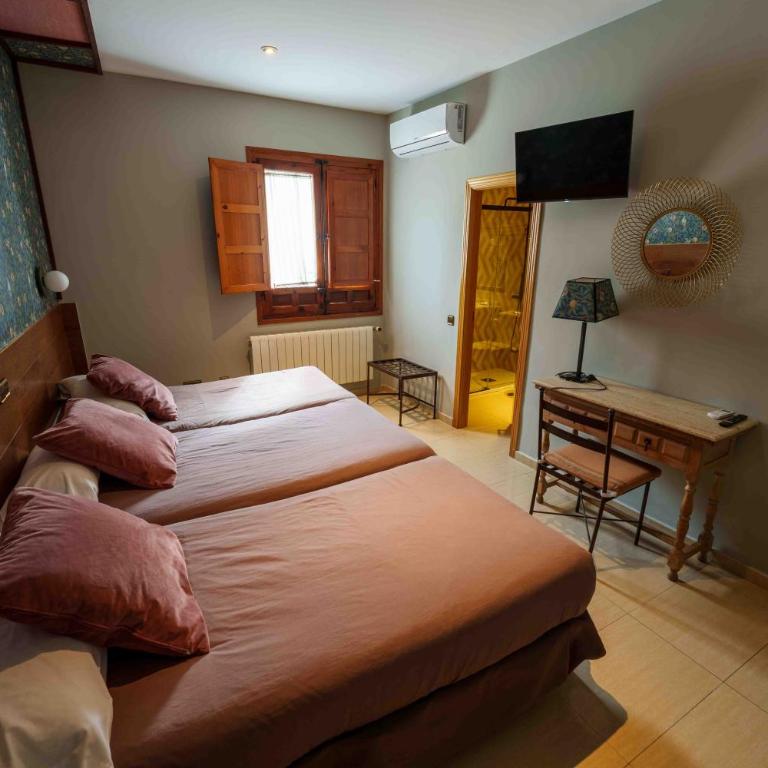 Hotel Sol - Habitación Triple - 8