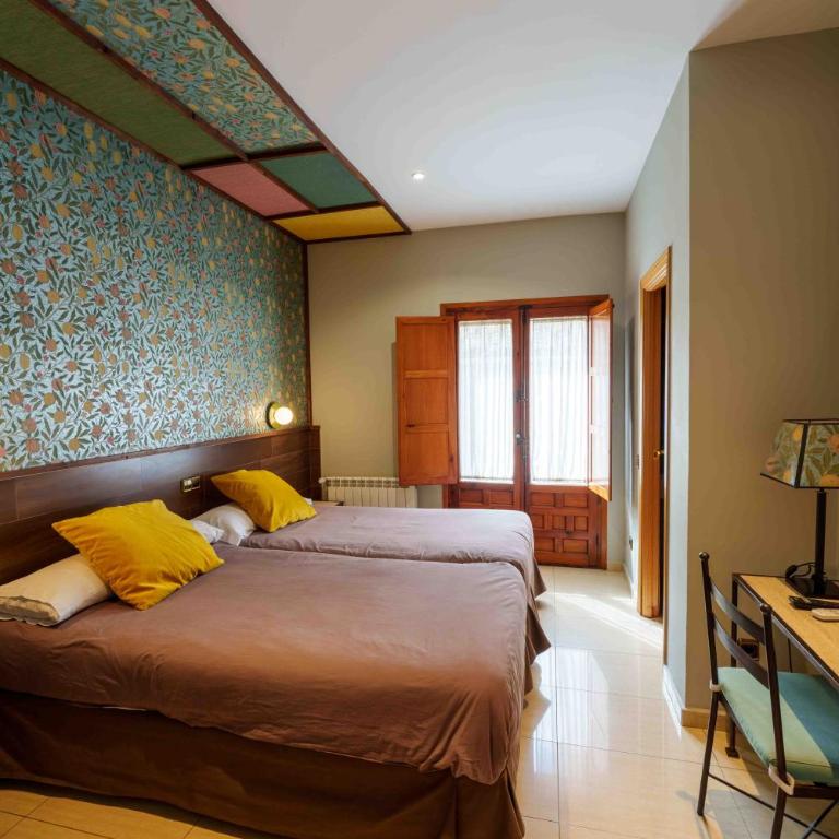 Hotel Sol - Habitación Doble con balcón - 2 camas - 6